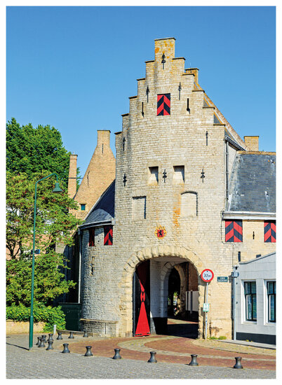 postcard Zierikzee - North harbor gate (C087) postcard Zierikzee - North harbor gate (C087)