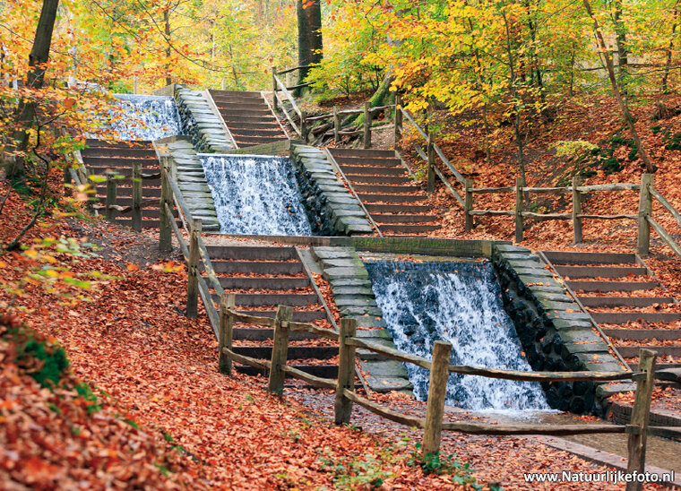 Loenense waterfall in Autumn postcard (0742)