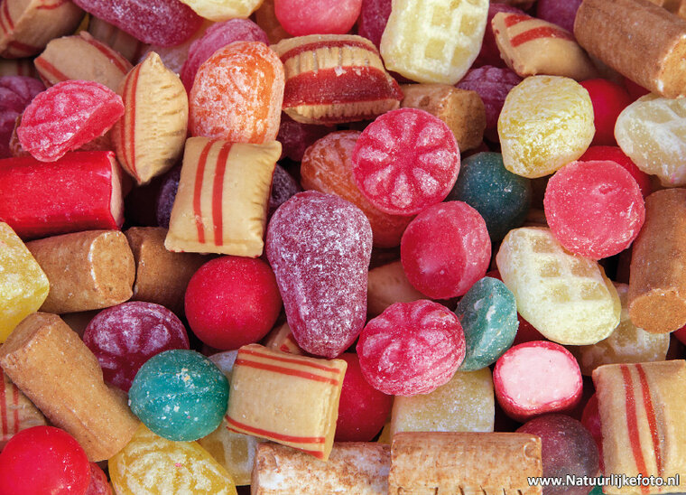 Old Dutch candy postcard (0429)
