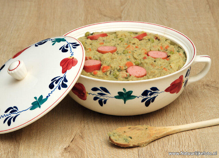 Snert food postcard - Hollandse erwtensoep (0446)