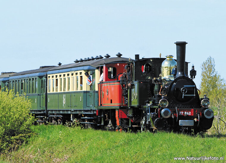 Steam locomotive postcard - NS 7742 (0326)