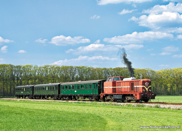 postcard Diesel-electric locomotive NS 2530 (0342)