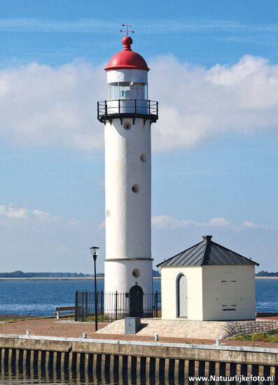 Hellevoetsluis lighthouse postcard (0143)