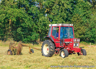 Postcard tractor international 585 XL 